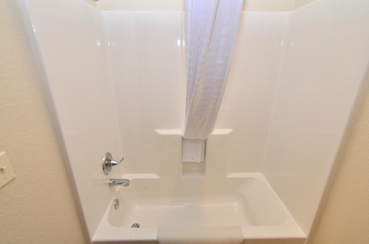 Cobblestone Inn & Suites - Manning Экстерьер фото