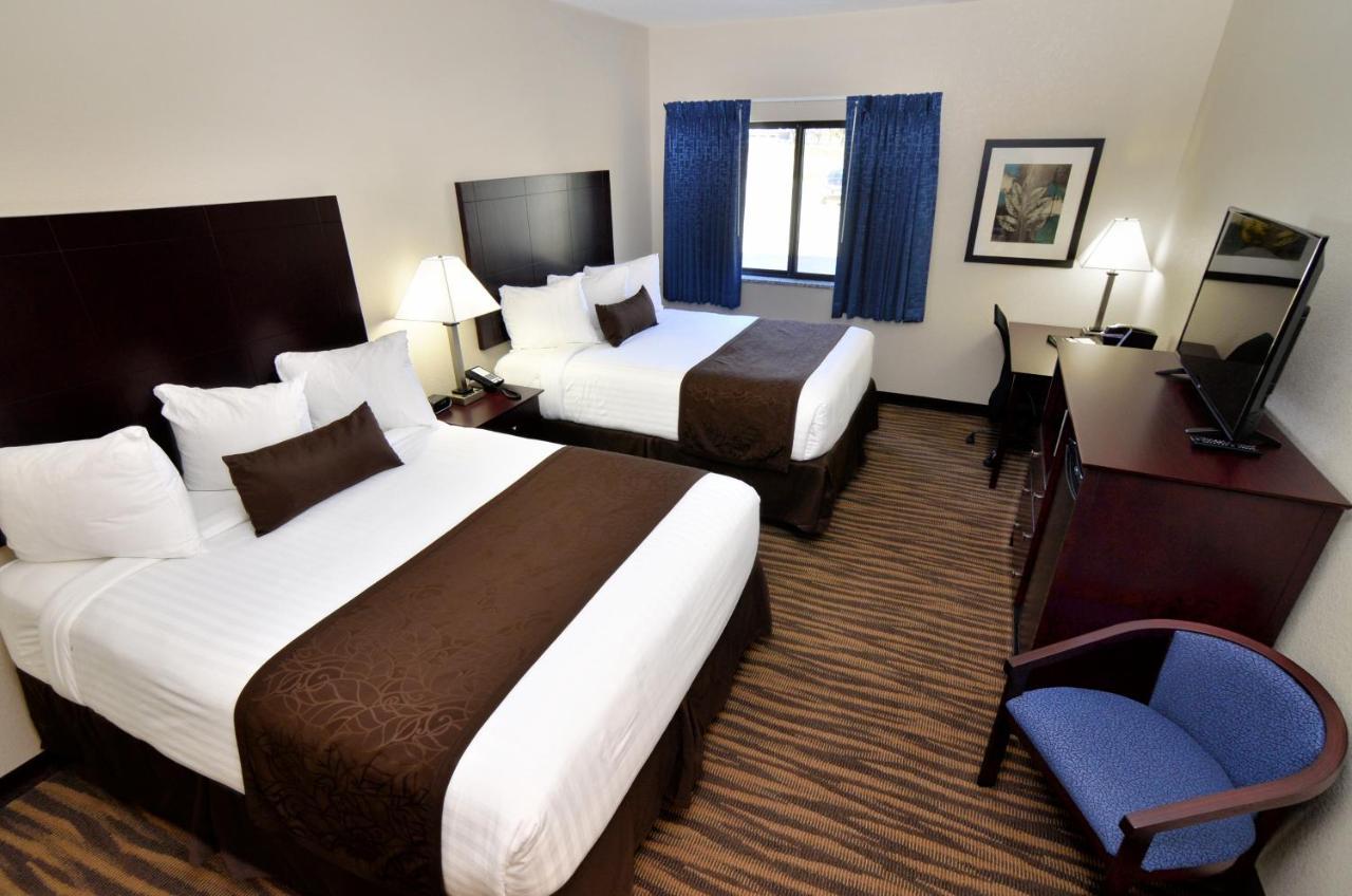Cobblestone Inn & Suites - Manning Экстерьер фото