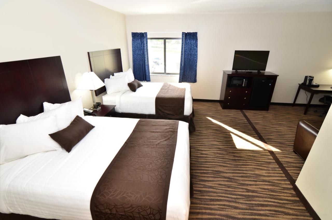 Cobblestone Inn & Suites - Manning Экстерьер фото