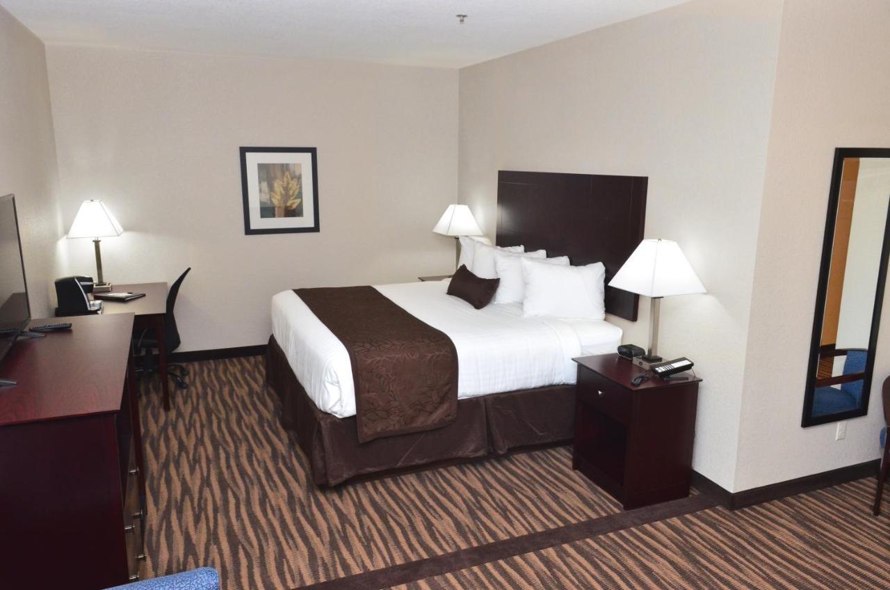 Cobblestone Inn & Suites - Manning Экстерьер фото