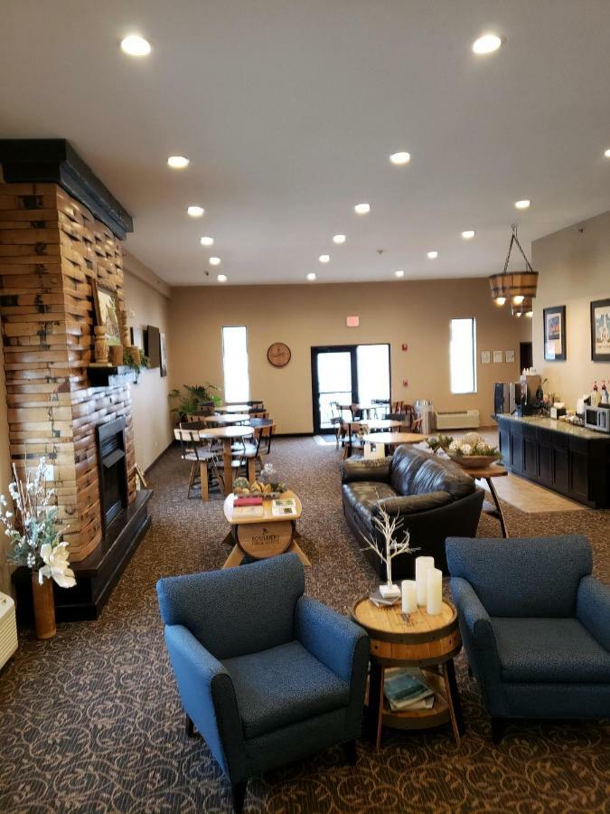 Cobblestone Inn & Suites - Manning Экстерьер фото