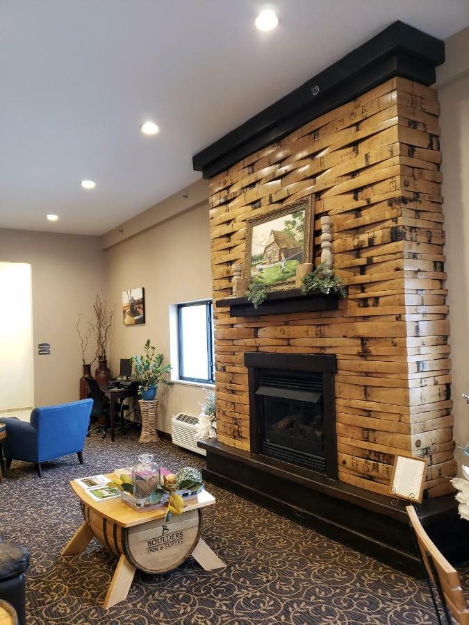Cobblestone Inn & Suites - Manning Экстерьер фото